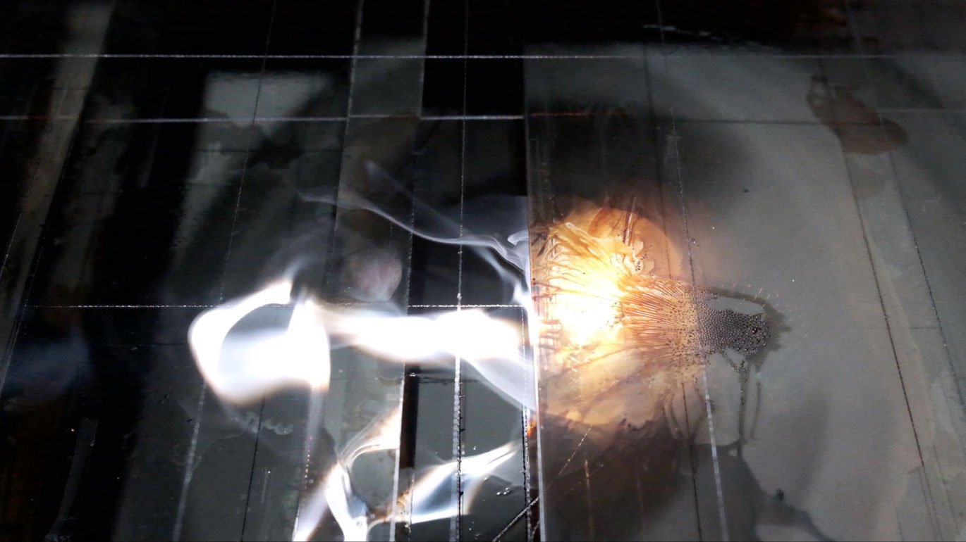 GregorEldarb_LookTheSunIsBurning_Still01_CourtesySixpackfilm